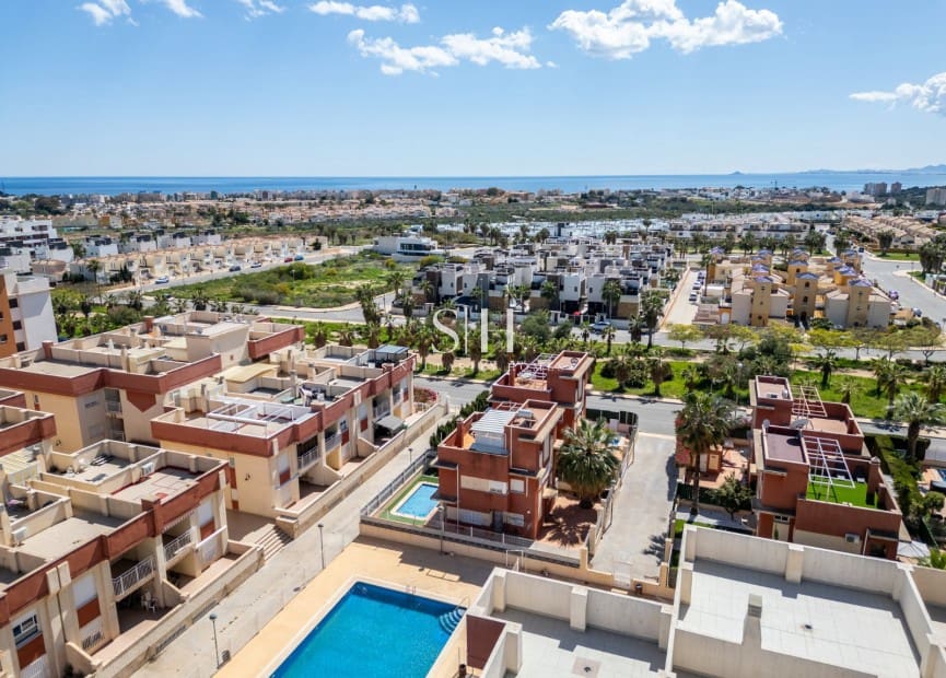 Apartamento de 2 habitaciones en Orihuela Costa en venta con piscina garaje - 202.500 € (Ref: 9606507)
