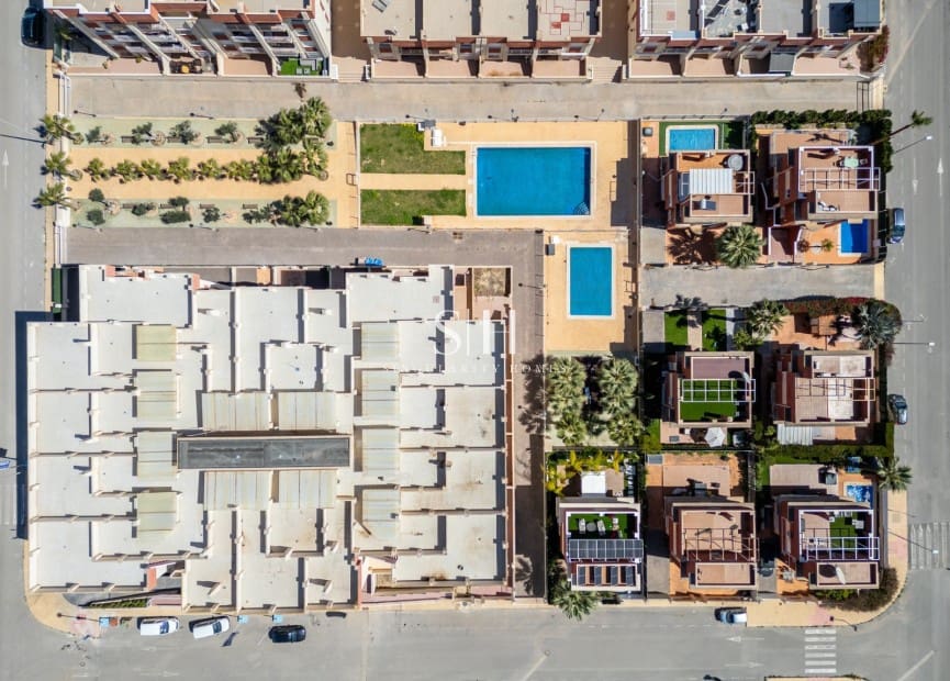 Apartamento de 2 habitaciones en Orihuela Costa en venta con piscina garaje - 202.500 € (Ref: 9606507)