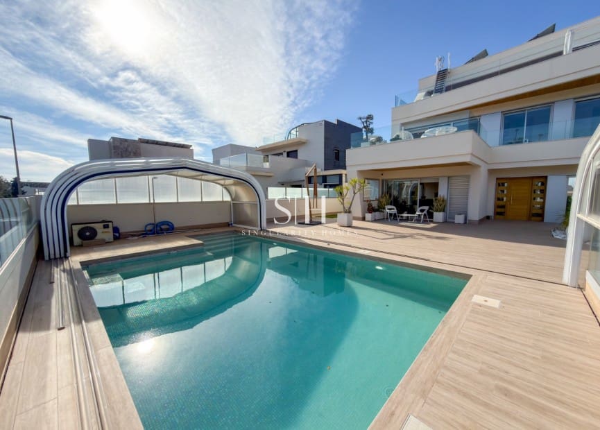 4 Zimmer Villa zu verkaufen in Campoamor mit Pool Garage - 1.890.000 € (Ref: 9613915)