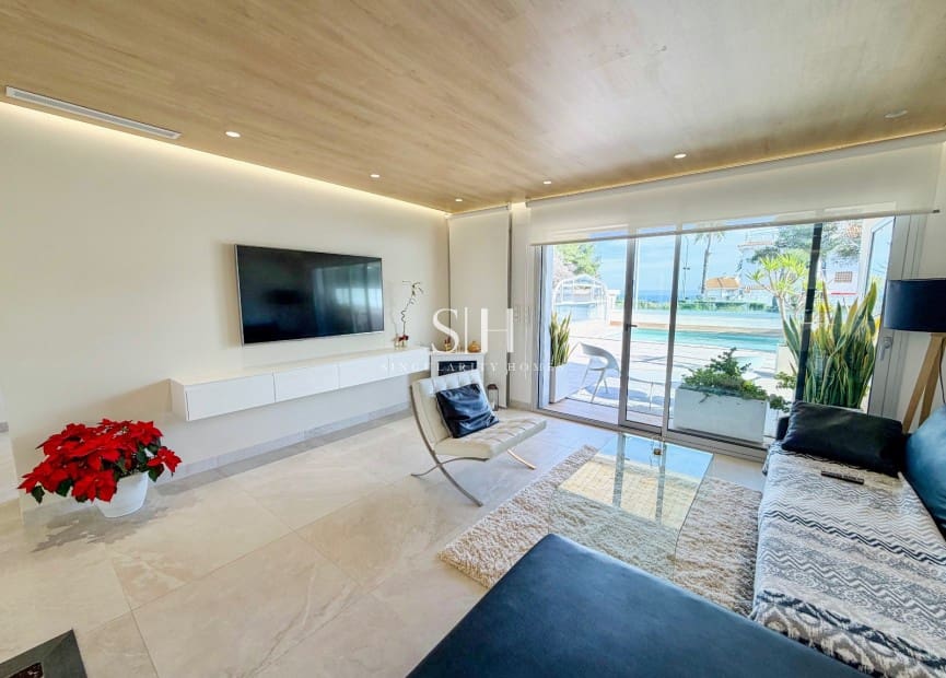 4 Zimmer Villa zu verkaufen in Campoamor mit Pool Garage - 1.890.000 € (Ref: 9613915)