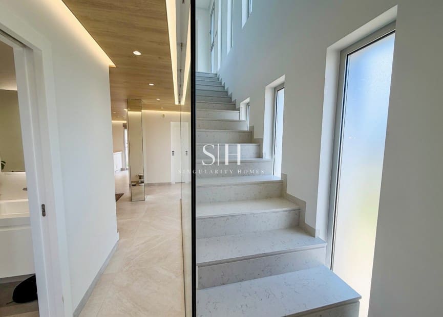 4 Zimmer Villa zu verkaufen in Campoamor mit Pool Garage - 1.890.000 € (Ref: 9613915)