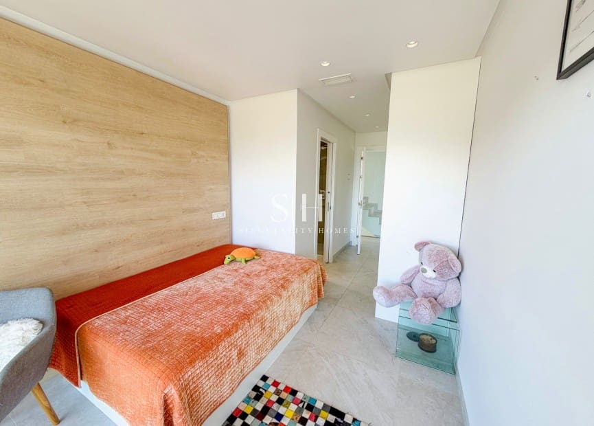 4 Zimmer Villa zu verkaufen in Campoamor mit Pool Garage - 1.890.000 € (Ref: 9613915)