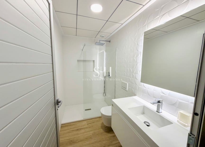 4 Zimmer Villa zu verkaufen in Campoamor mit Pool Garage - 1.890.000 € (Ref: 9613915)