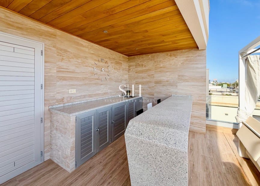 4 Zimmer Villa zu verkaufen in Campoamor mit Pool Garage - 1.890.000 € (Ref: 9613915)