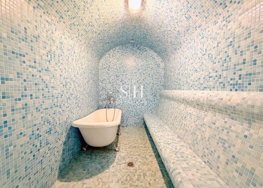 4 Zimmer Villa zu verkaufen in Campoamor mit Pool Garage - 1.890.000 € (Ref: 9613915)