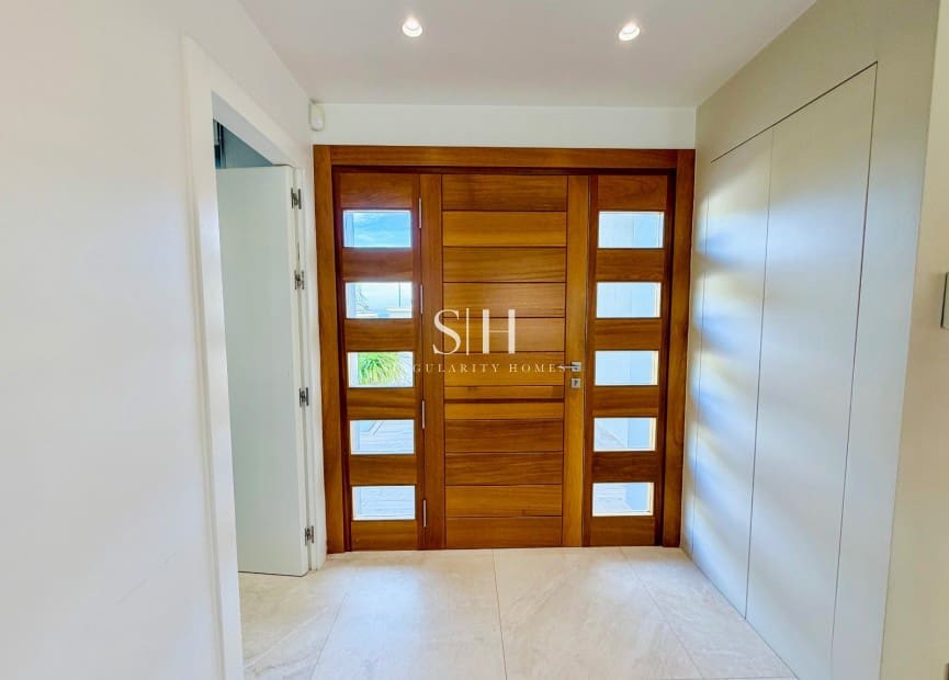 4 Zimmer Villa zu verkaufen in Campoamor mit Pool Garage - 1.890.000 € (Ref: 9613915)