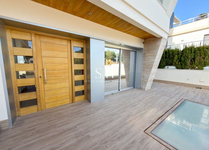 4 Zimmer Villa zu verkaufen in Campoamor mit Pool Garage - 1.890.000 € (Ref: 9613915)