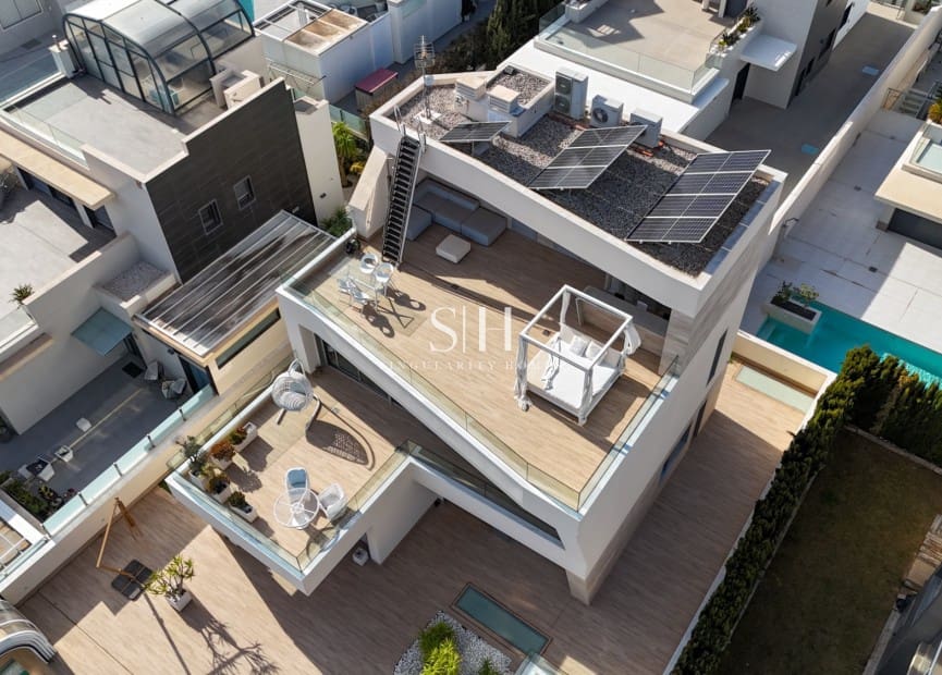 4 Zimmer Villa zu verkaufen in Campoamor mit Pool Garage - 1.890.000 € (Ref: 9613915)