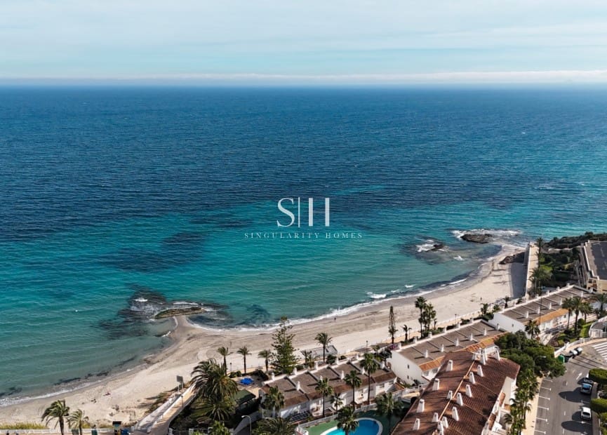 4 Zimmer Villa zu verkaufen in Campoamor mit Pool Garage - 1.890.000 € (Ref: 9613915)