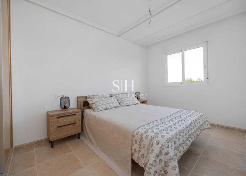 2 Zimmer Apartment zu verkaufen in San Fulgencio mit Pool - 148.000 € (Ref: 9613916)