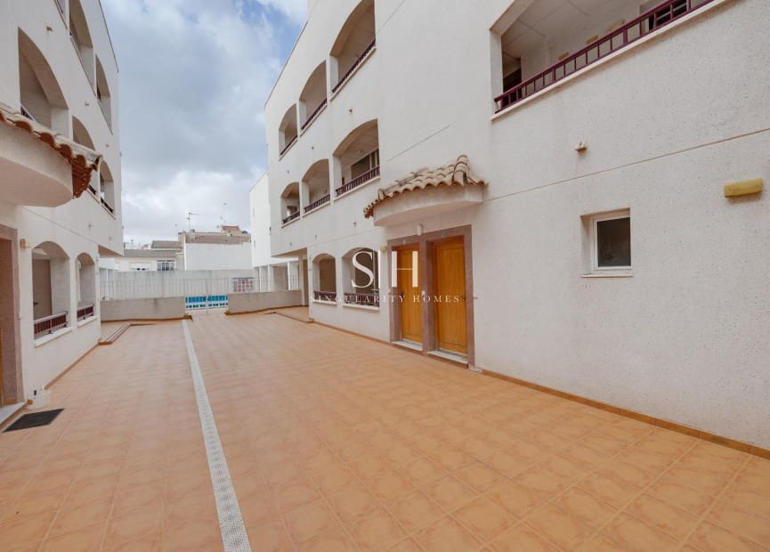 2 Zimmer Apartment zu verkaufen in San Fulgencio mit Pool - 148.000 € (Ref: 9613916)