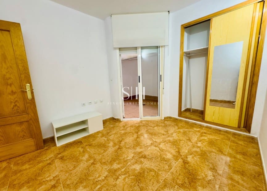 2 quarto Apartamento para venda em Torrevieja com piscina - 132 000 € (Ref: 9614138)