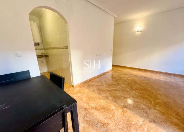 Apartamento de 2 habitaciones en Puerto Deportivo, Torrevieja en venta con piscina - 132.000 € (Ref: 9614138)