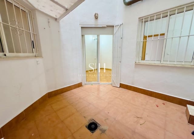 Apartamento de 2 habitaciones en Puerto Deportivo, Torrevieja en venta con piscina - 132.000 € (Ref: 9614138)