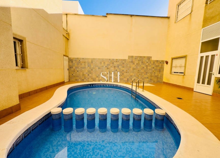 2 quarto Apartamento para venda em Torrevieja com piscina - 132 000 € (Ref: 9614138)