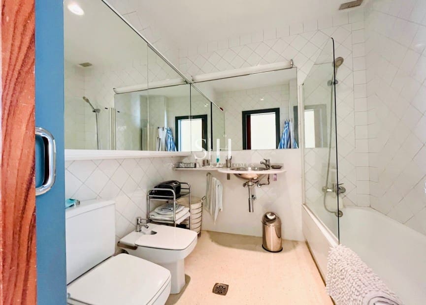 4 bedroom Villa for sale in Campoamor with pool garage - € 1,300,000 (Ref: 9617899)