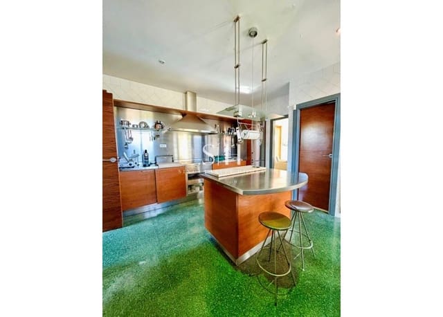 4 bedroom Villa for sale in Dehesa de Campoamor, Orihuela with pool garage - € 1,300,000 (Ref: 9617899)