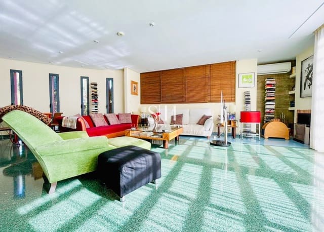 4 bedroom Villa for sale in Dehesa de Campoamor, Orihuela with pool garage - € 1,300,000 (Ref: 9617899)