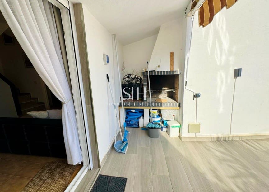 3 makuuhuone Huvila myytävänä paikassa Torrevieja mukana uima-altaan - 249 900 € (Ref: 9618164)