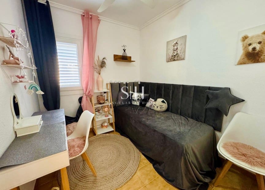 3 makuuhuone Huvila myytävänä paikassa Torrevieja mukana uima-altaan - 249 900 € (Ref: 9618164)