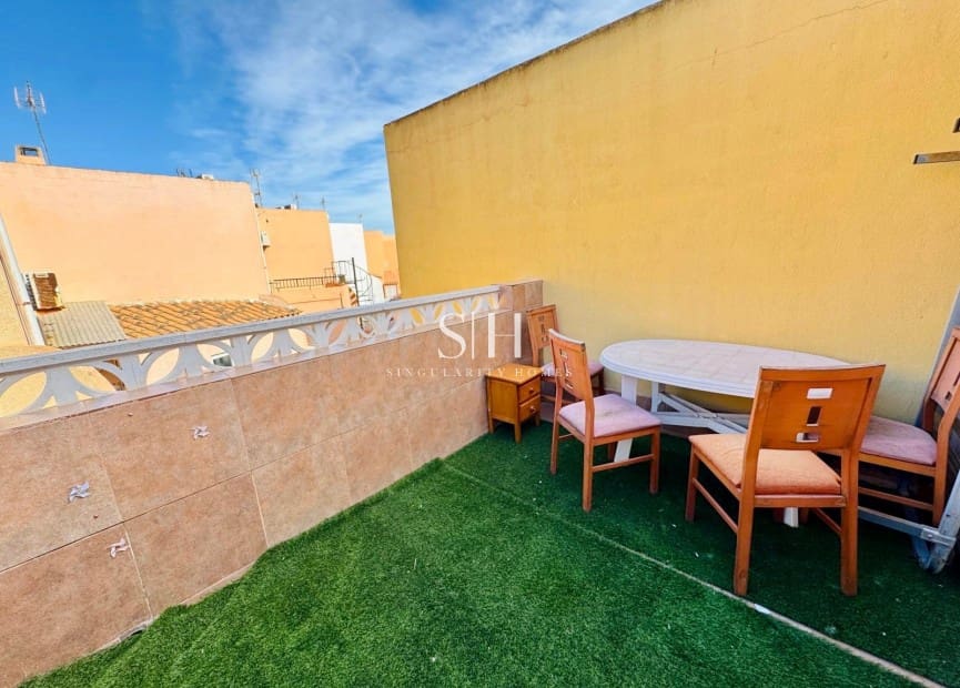 3 makuuhuone Huvila myytävänä paikassa Torrevieja mukana uima-altaan - 249 900 € (Ref: 9618164)