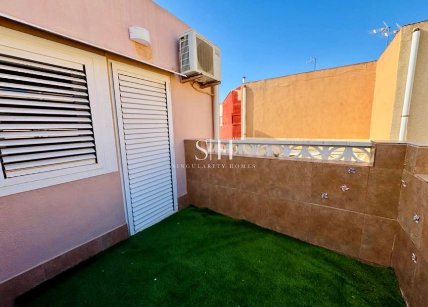 3 makuuhuone Huvila myytävänä paikassa Torrevieja mukana uima-altaan - 249 900 € (Ref: 9618164)