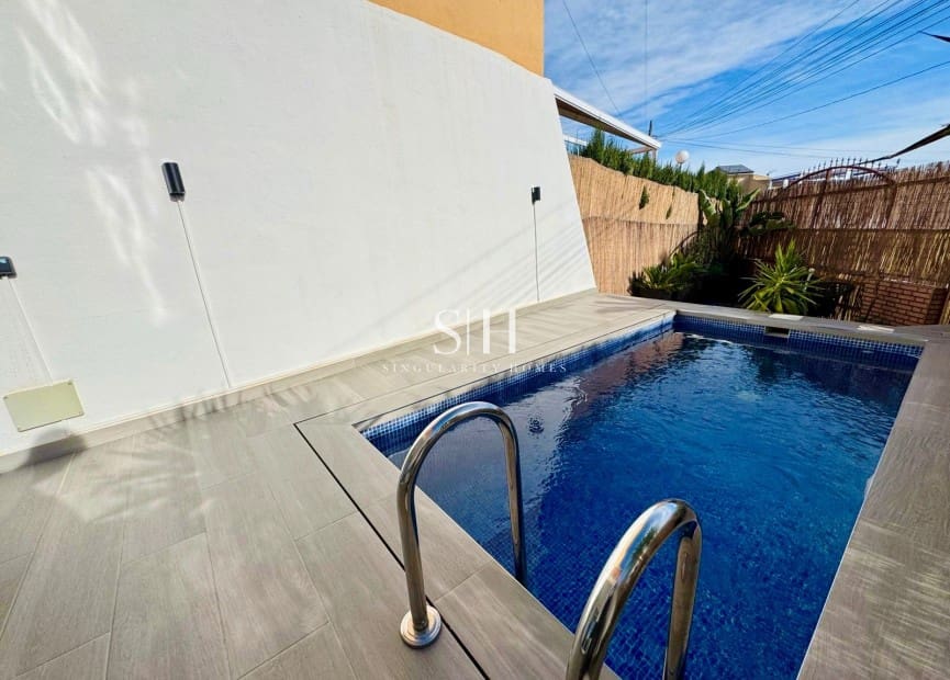 3 makuuhuone Huvila myytävänä paikassa Torrevieja mukana uima-altaan - 249 900 € (Ref: 9618164)