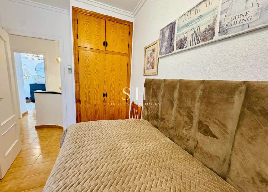 3 makuuhuone Huvila myytävänä paikassa Torrevieja mukana uima-altaan - 249 900 € (Ref: 9618164)