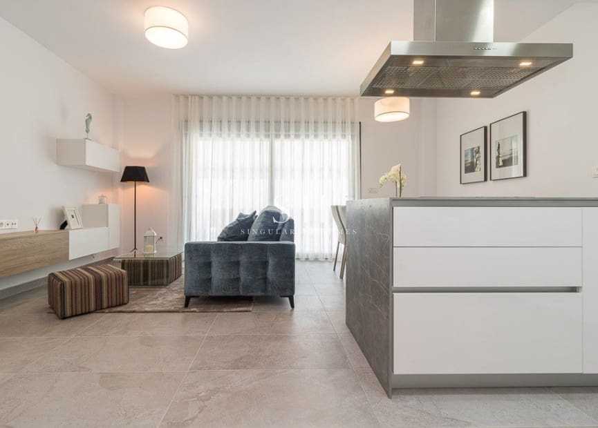 2 sovrum Bungalow till salu i Los Balcones med pool garage - 340 000 € (Ref: 9631525)