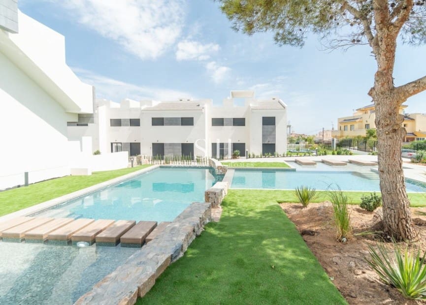 2 sovrum Bungalow till salu i Los Balcones med pool garage - 340 000 € (Ref: 9631525)