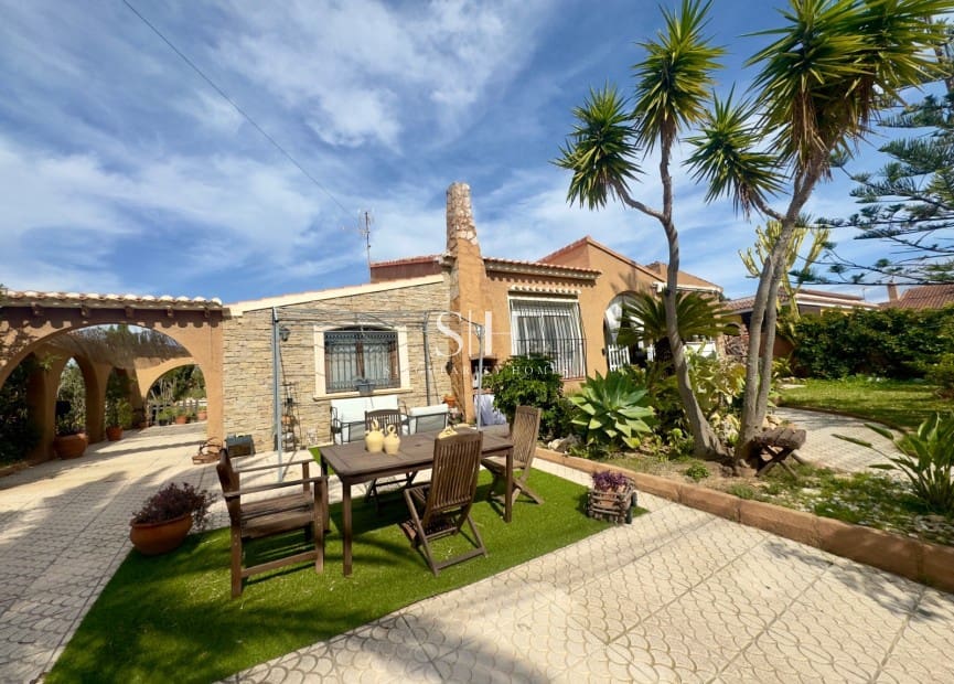 3 soveværelse Villa til salg i Aguas Nuevas - € 730.000 (Ref: 9650557)