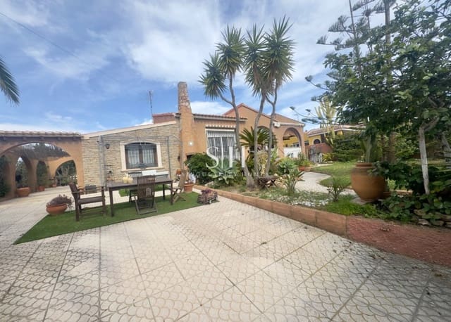 3 bedroom Villa for sale in Aguas Nuevas, Torrevieja - € 730,000 (Ref: 9650557)