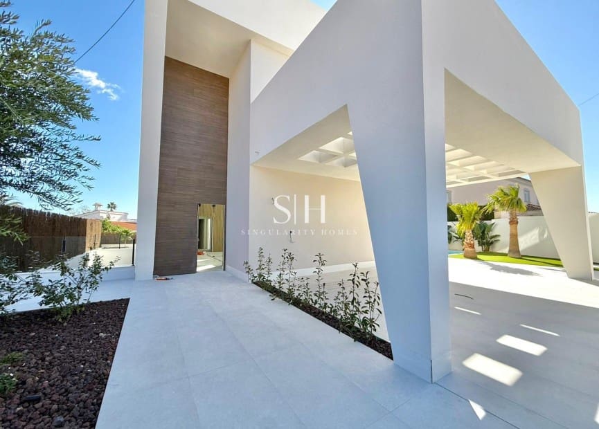 3 sypialnia Willa na sprzedaż w Ciudad Quesada z basenem - 879 000 € (Ref: 9656840)