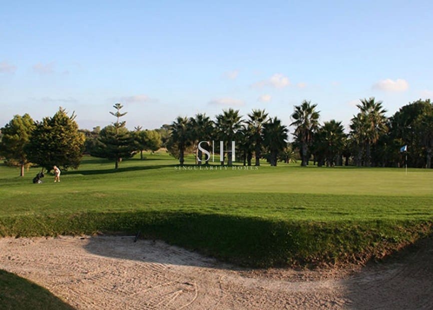 2 sypialnia Bungalow na sprzedaż w Los Balcones z basenem garażem - 272 000 € (Ref: 9665236)