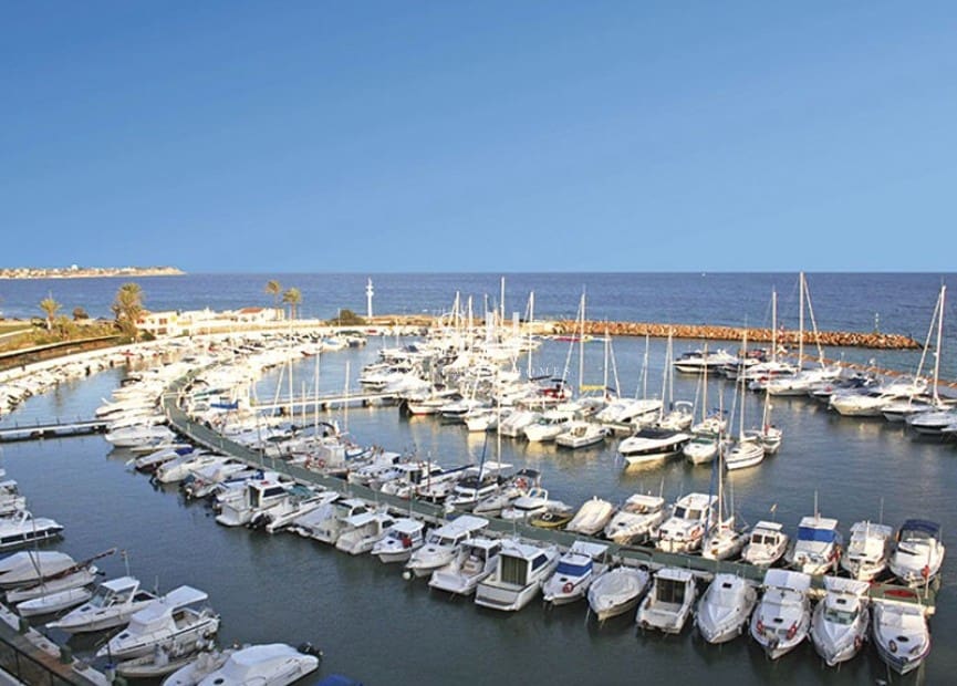 2 sypialnia Bungalow na sprzedaż w Los Balcones z basenem garażem - 272 000 € (Ref: 9665236)