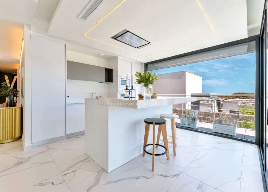 5 bedroom Villa for sale in San Miguel de Salinas with pool garage - € 780,000 (Ref: 9685503)