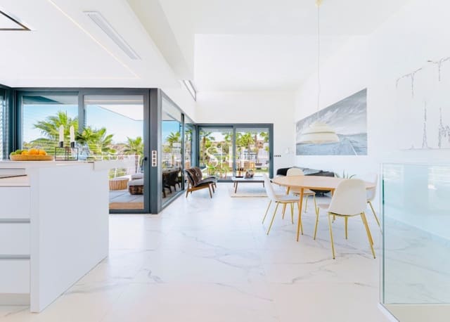 5 sypialnia Willa na sprzedaż w San Miguel de Salinas z basenem garażem - 780 000 € (Ref: 9685503)