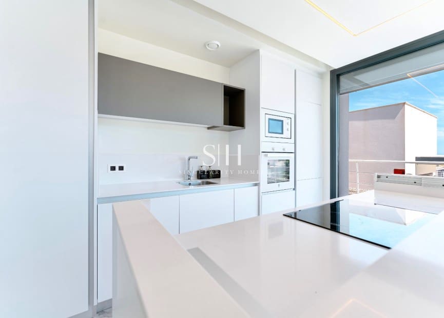 5 bedroom Villa for sale in San Miguel de Salinas with pool garage - € 780,000 (Ref: 9685503)