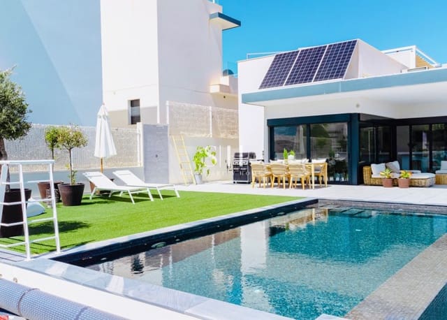 5 sypialnia Willa na sprzedaż w San Miguel de Salinas z basenem garażem - 780 000 € (Ref: 9685503)