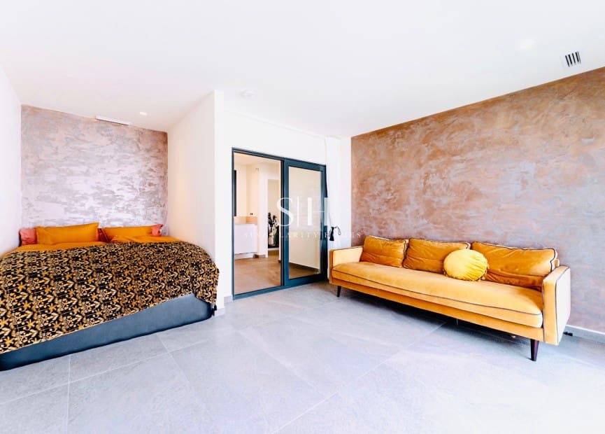 5 bedroom Villa for sale in San Miguel de Salinas with pool garage - € 780,000 (Ref: 9685503)