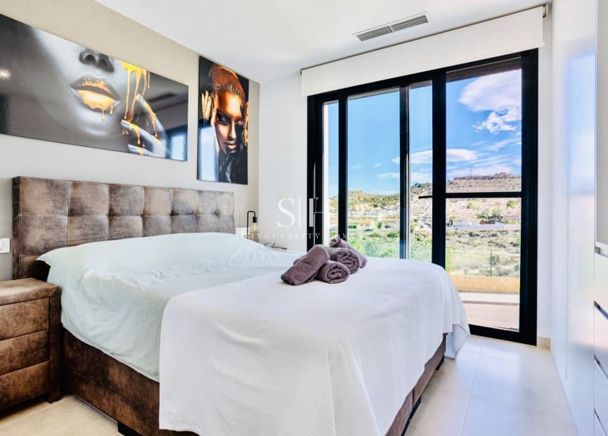 3 soveværelse Rækkehus til salg i Benijofar med swimmingpool garage - € 439.000 (Ref: 9685504)