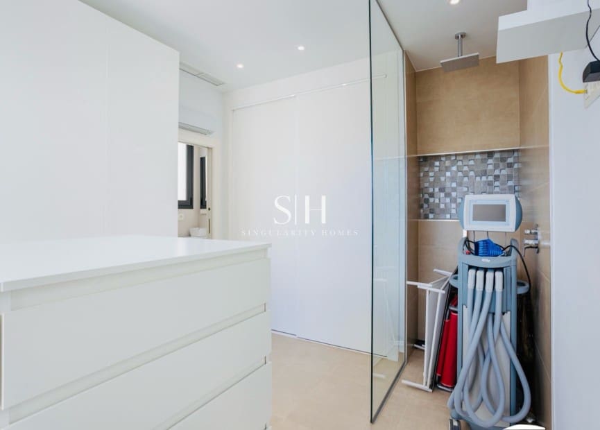 3 soveværelse Rækkehus til salg i Benijofar med swimmingpool garage - € 439.000 (Ref: 9685504)