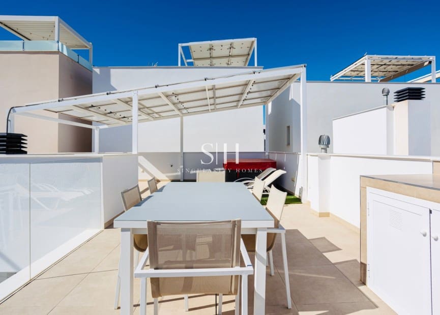 3 soveværelse Rækkehus til salg i Benijofar med swimmingpool garage - € 439.000 (Ref: 9685504)