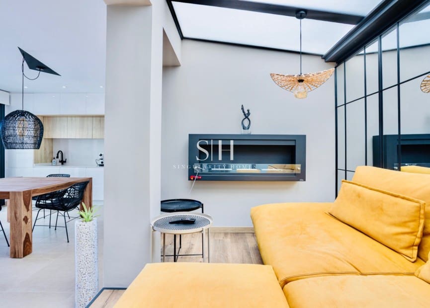 3 soveværelse Rækkehus til salg i Benijofar med swimmingpool garage - € 439.000 (Ref: 9685504)