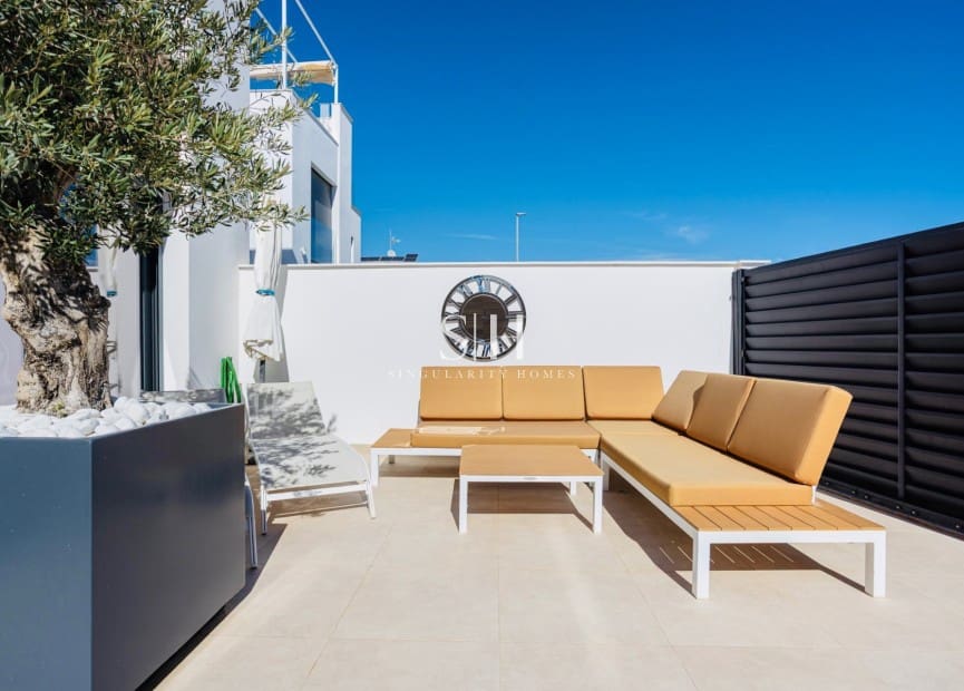 3 soveværelse Rækkehus til salg i Benijofar med swimmingpool garage - € 439.000 (Ref: 9685504)