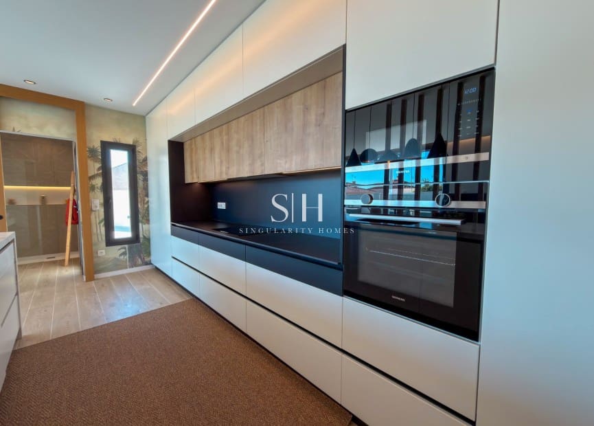 3 bedroom Villa for sale in San Fulgencio with pool garage - € 995,000 (Ref: 9689953)