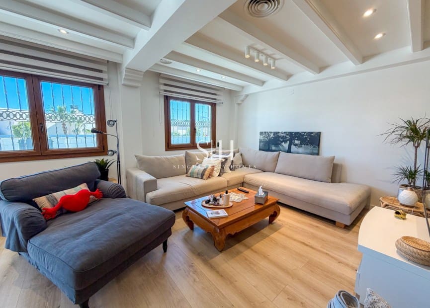 3 bedroom Villa for sale in San Fulgencio with pool garage - € 995,000 (Ref: 9689953)