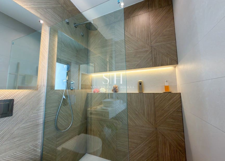 3 bedroom Villa for sale in San Fulgencio with pool garage - € 995,000 (Ref: 9689953)