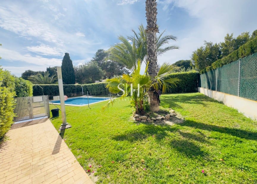 3 slaapkamer Rijtjeshuis te koop in Orihuela Costa met zwembad garage - € 375.000 (Ref: 9699912)