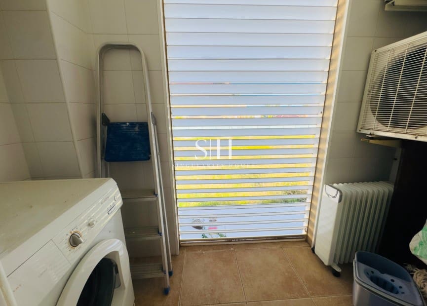 Apartamento de 2 habitaciones en La Veleta en venta con piscina garaje - 219.000 € (Ref: 9700039)